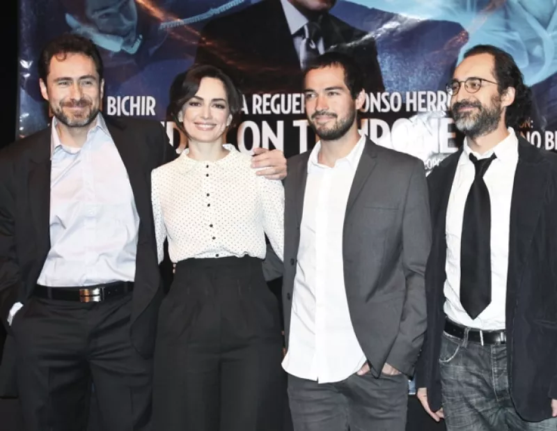 La productora teatral Tina Galindo nos platicó sobre la relación que sostienen ambos actores en la puesta en escena ‘Nadando con Tiburones'.