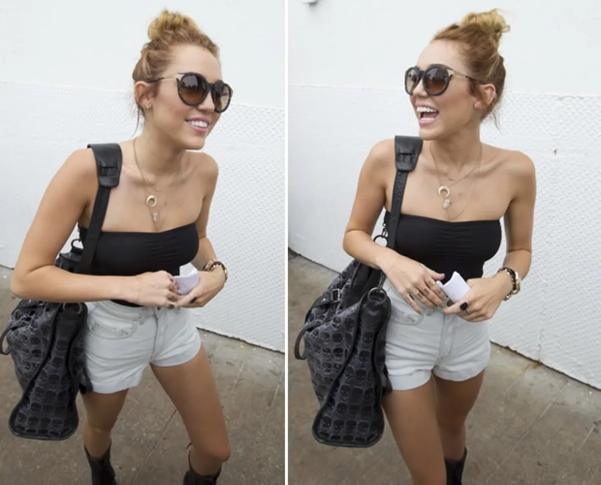 El top negro que usó Miley hizo más evidente los huesos de la clavícula.