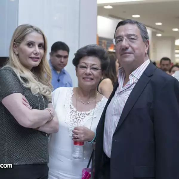 Doris Beckmann,Nelly y Jesús Orihuela