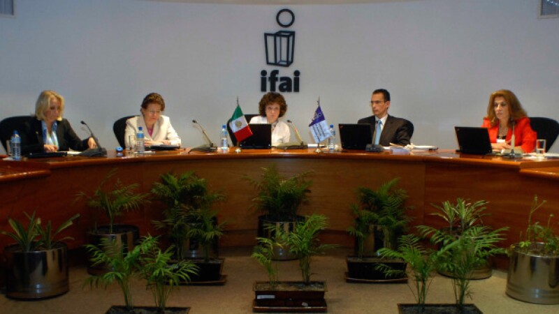 El IFAI resolvió una versión de la PGR sobre el 68