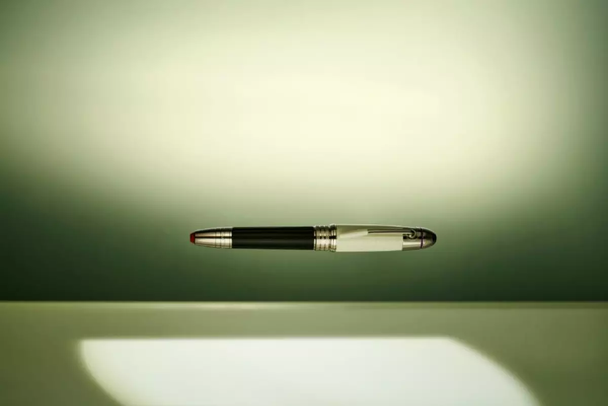 montblanc-coleccion-pluma