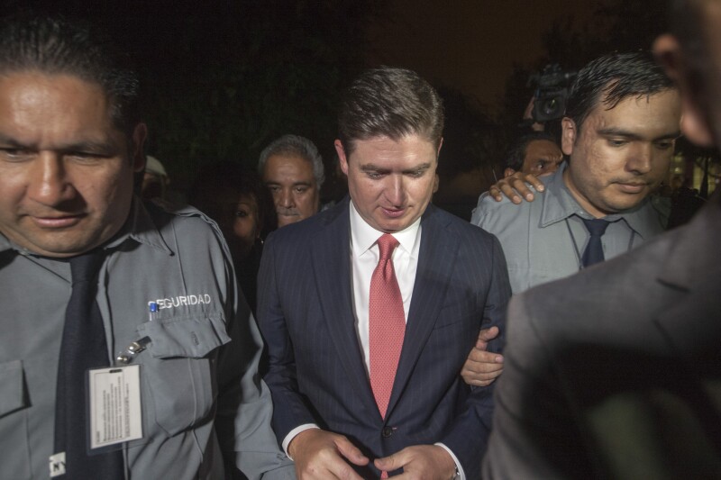 Rodrigo Medina no podrá salir del país