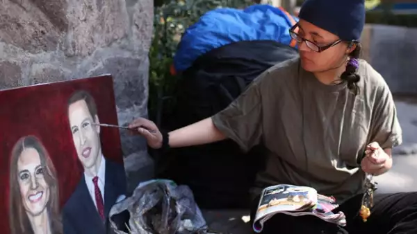 Estíbaliz Chávez, quien permaneciera en huelga de hambre por más de 10 días frente a la embajada británica en México, vuelve a ve frustrado su deseo de asistir a la boda real.