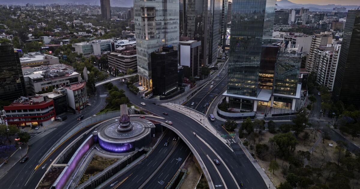 CDMX retrocede como ciudad inteligente: cae en el ranking mundial por problemas sociales

De acuerdo con el IMD Smart City Index 2026, la capital del país tiene vulnerabilidades en temas sociales y estructurales.