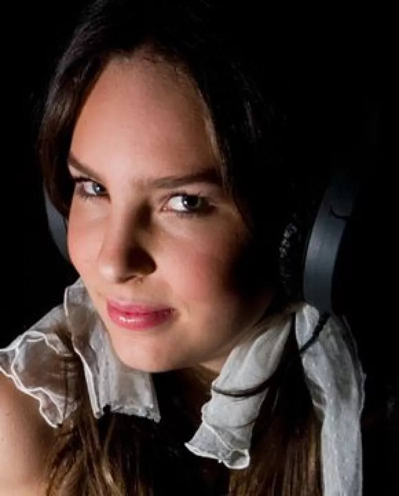 La cantante aclaró que ella y el futbolista sólo son amigos, y no tiene nada que ocultar.