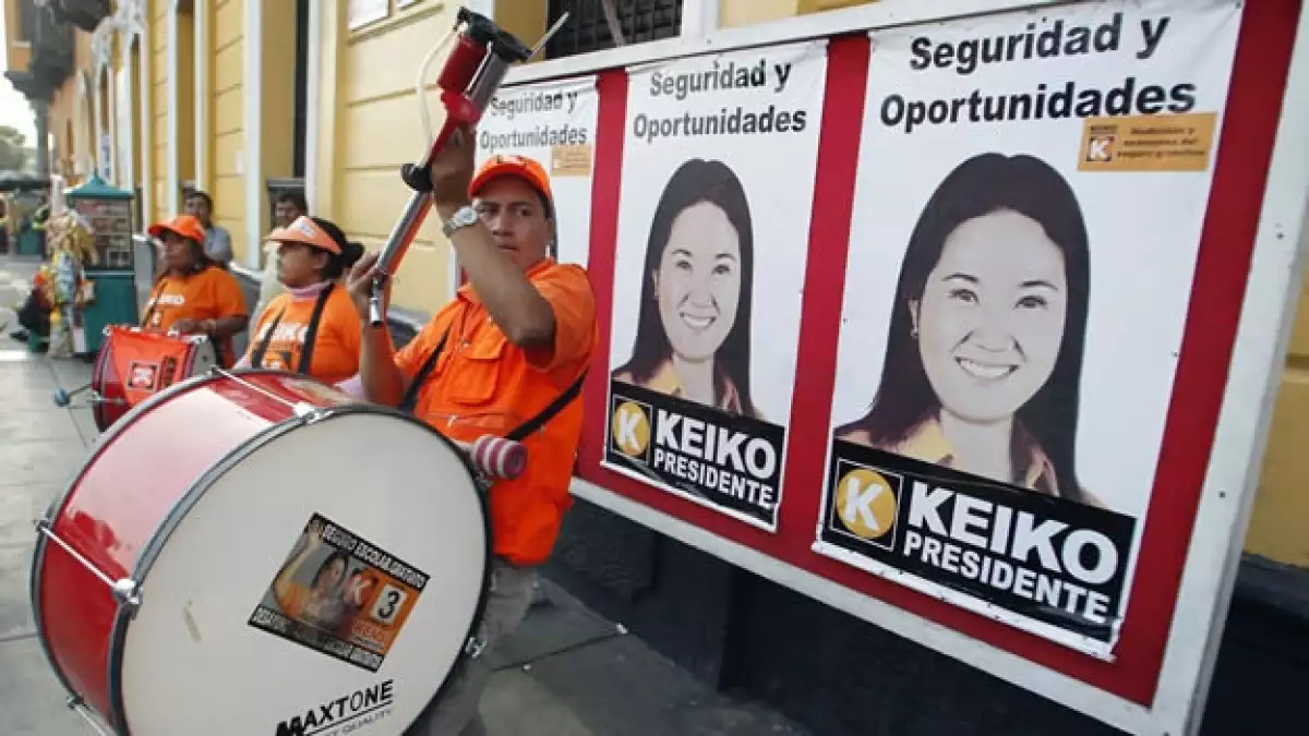 Banda de simpatizantes para Keiko Fujimori