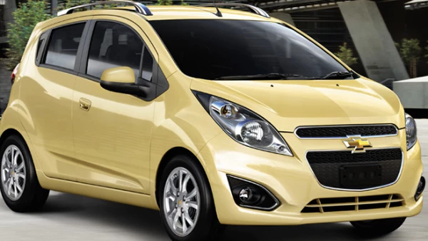 CHEVROLET SPARK. Es un city car de 3.6 m de largo por 1.5 m de ancho, con un motor de 1.2 L