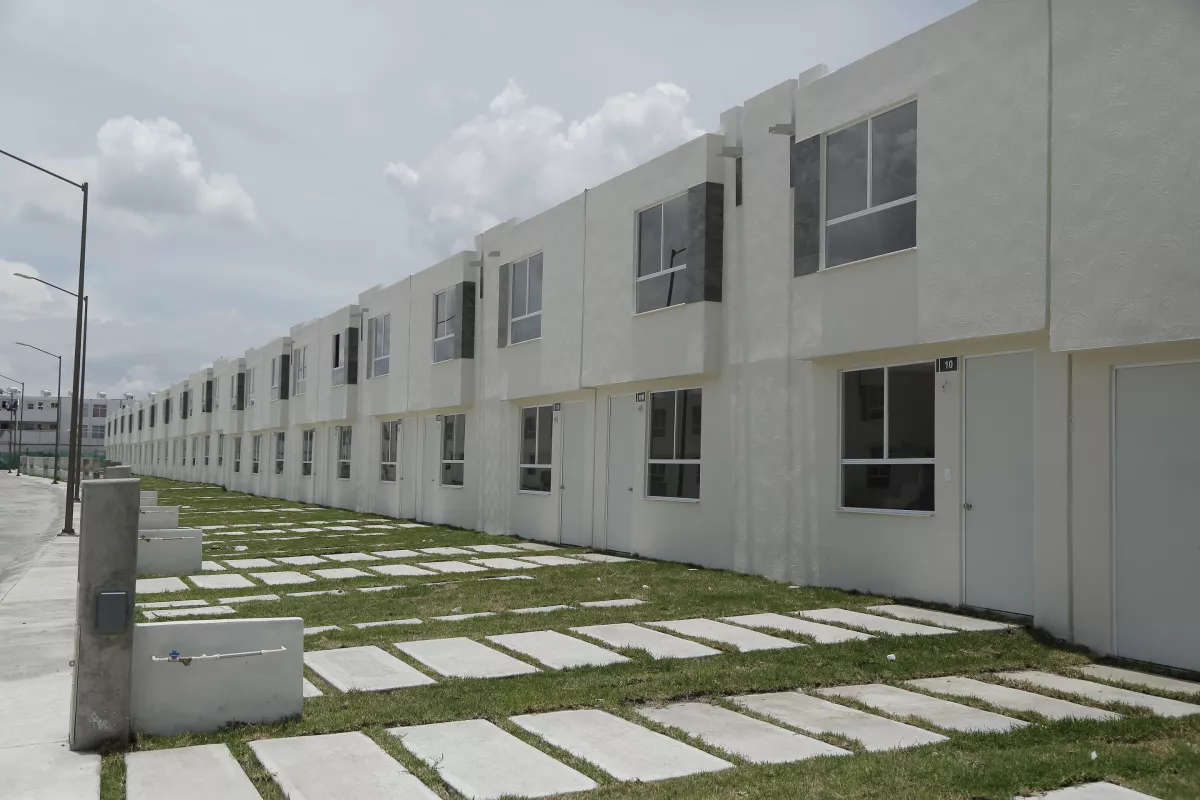 Desarrollo de vivienda social creado por Migdal Aquitectos con productos Comex