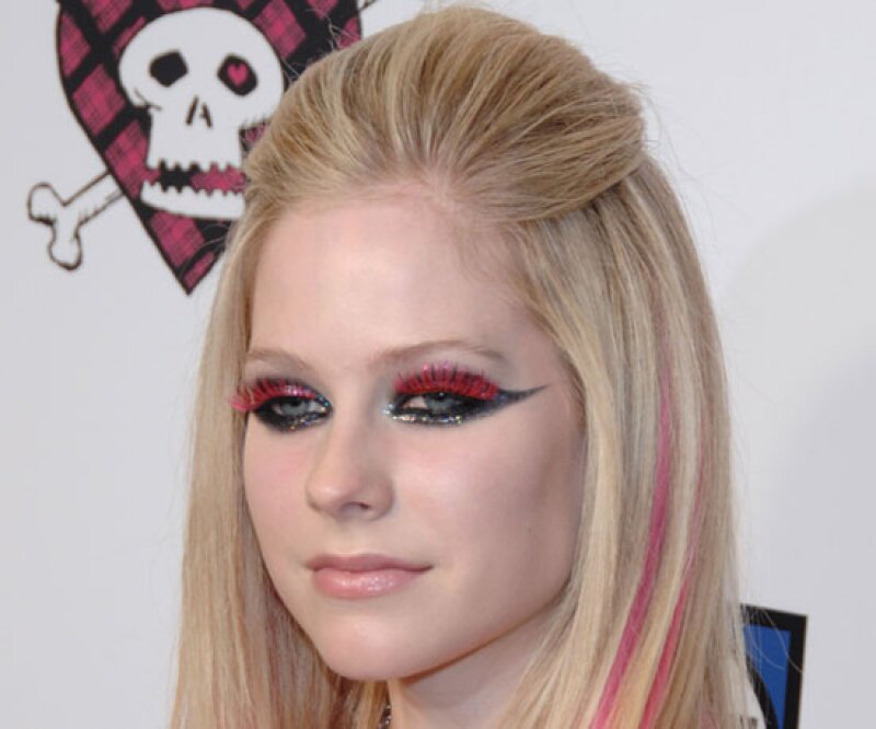Avril Lavigne, ¿en qué estabas pensando cuando te maquillaste así?