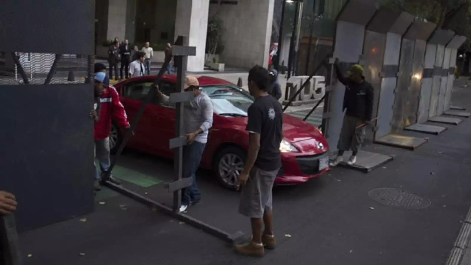 Senado vallas metálicas 4