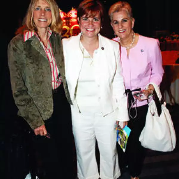 Pamela Hartigan, Estela Villarreal, Estela Junco