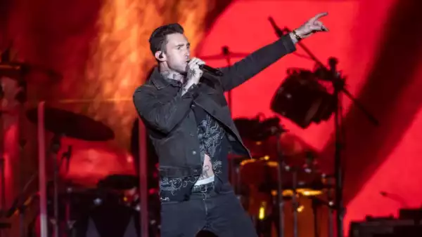 Adam Levine Foro Sol