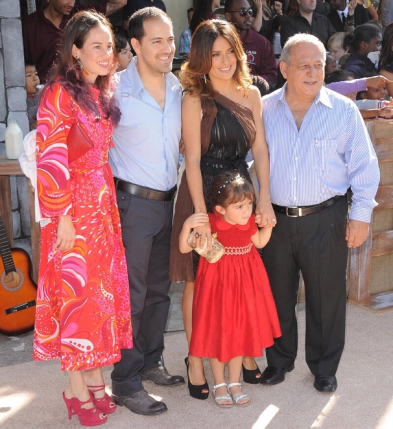Dani Villegas, Sami Hayek, Salma Hayek, Valentina Paloma y Sami Hayek (papá).