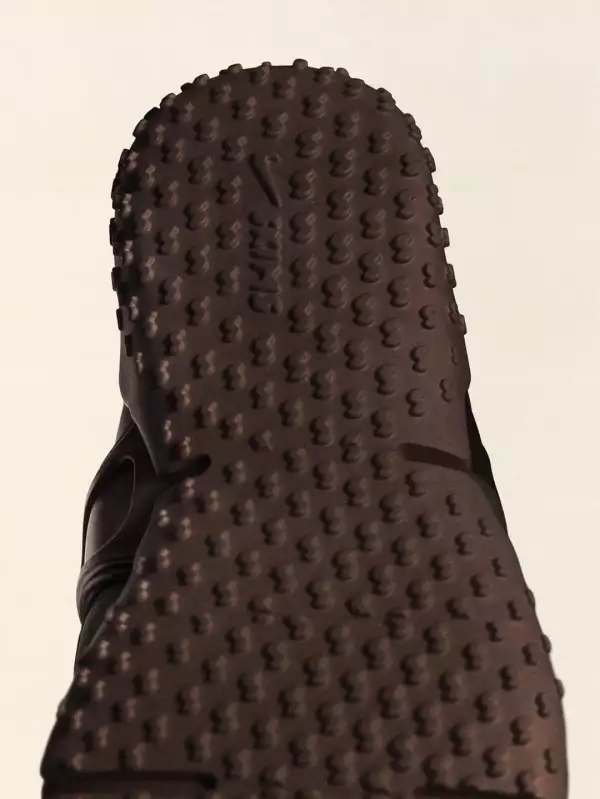 nike-skims-calzado-tabi