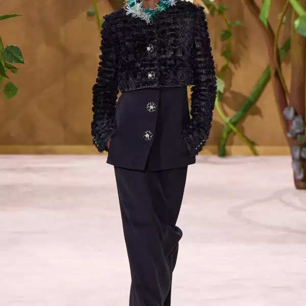 Chanel HC F26 022.jpg