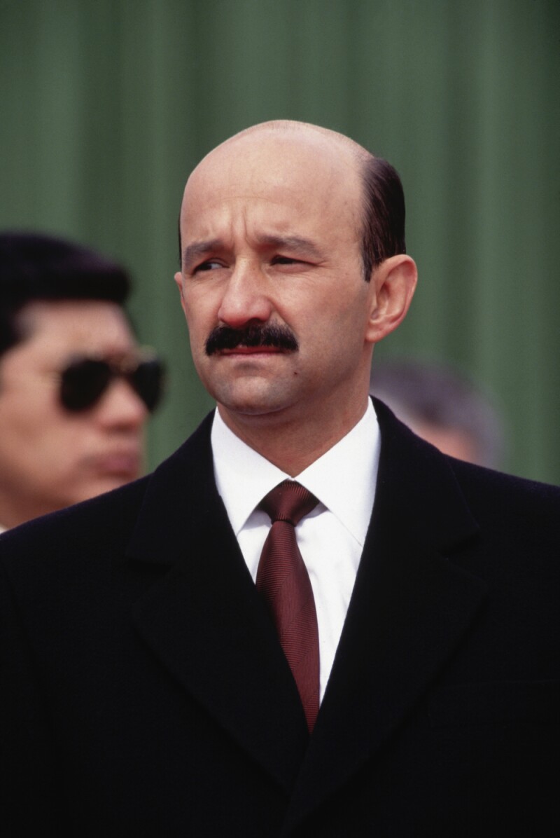 Captan a Carlos de Salinas de Gortari bailando al ritmo de Selena en la boda de su hijo Captan a Carlos de Salinas de Gortari bailando al ritmo de Selena en la boda de su hijo