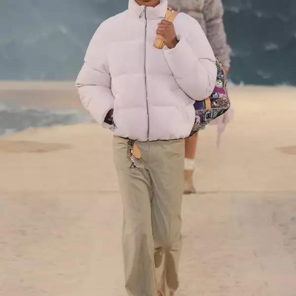 Vuitton m S27 057.jpg