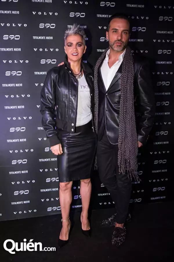 Federica y Apio del grupo Kabah