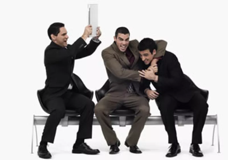 Existe una estrecha relación entre DA y robo hormiga, fraude interno, extorsiones y sobornos.  (Foto: Photos to go)