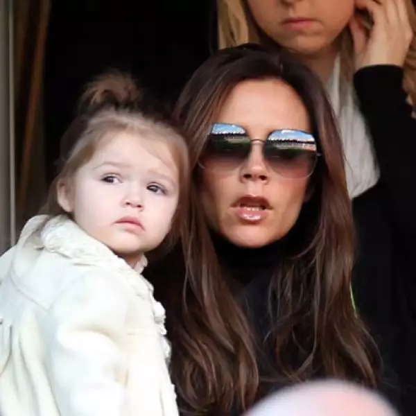 Pese a la apretada agenda de Victoria, ella siempre hacía el tiempo para asistir a los encuentros de su esposo.