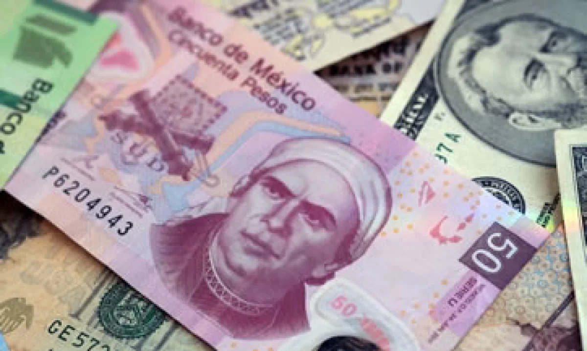 Expertos también señalaron que el peso se ve afectado por el temor a que la Reserva Federal reduzca su estímulo monetario. (Foto: Getty Images)
