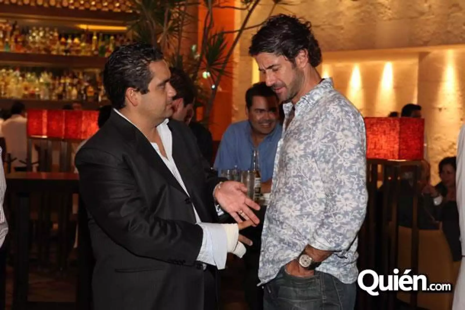 Carlos Saldivar,Bernardo Bouffier