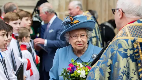 Reina Isabel II