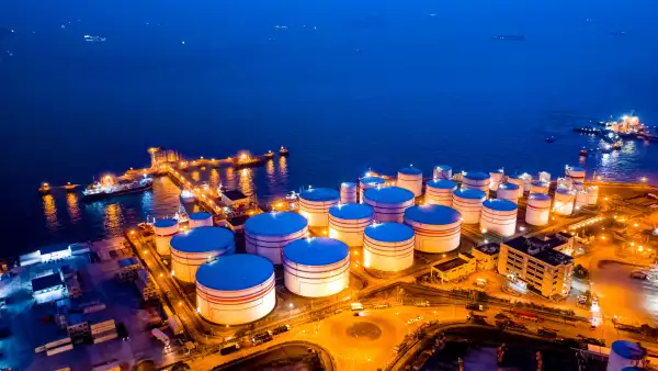 Las permisos para importaciones de combustible se han reducido de manera importante desde el inicio del actual sexenio.