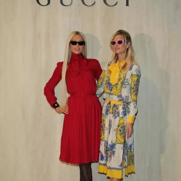 Paris y Nicky Hilton.jpg