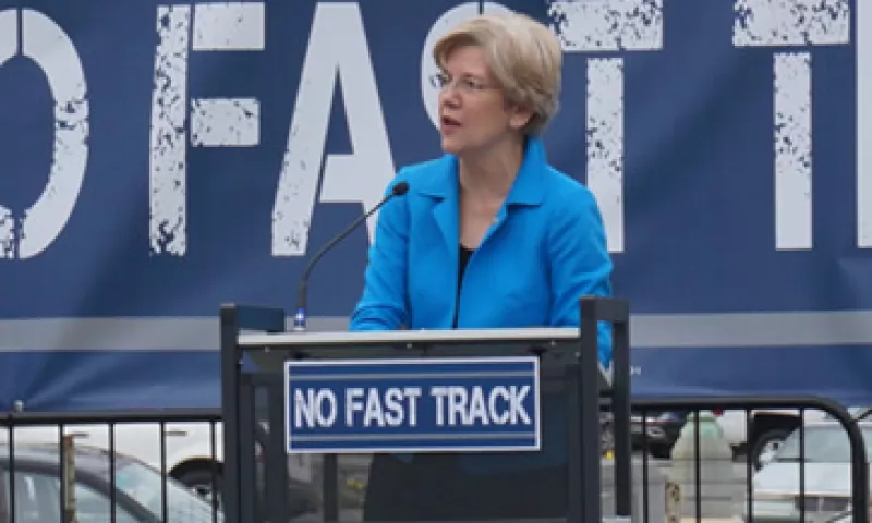 (Foto: Elizabeth Warren quiere que los bancos sean excluidos de participar en la especulación financiera. (Foto tomada de elizabethwarren.com ) )