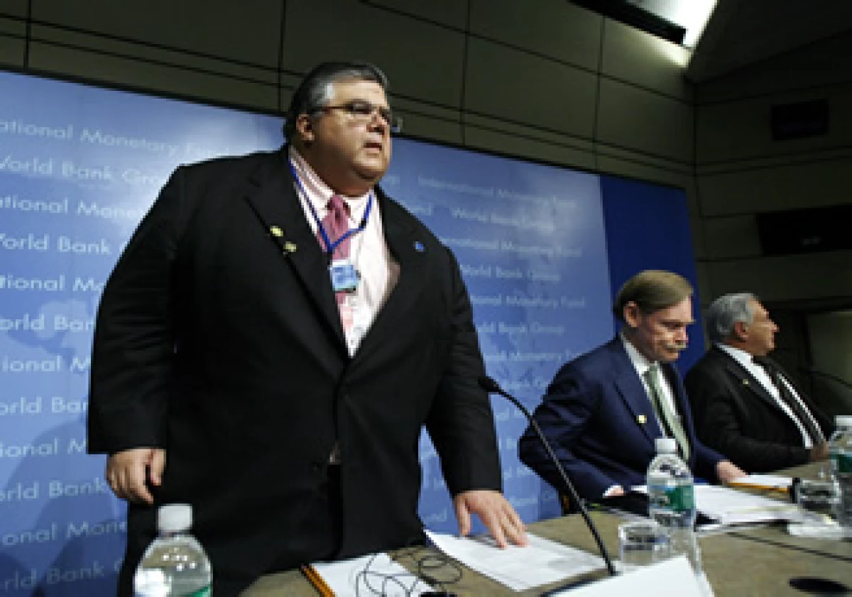 Carstens, jefe del Banco de México (Banxico), también visitará Brasil esta semana en busca de apoyo. (Foto: AP)