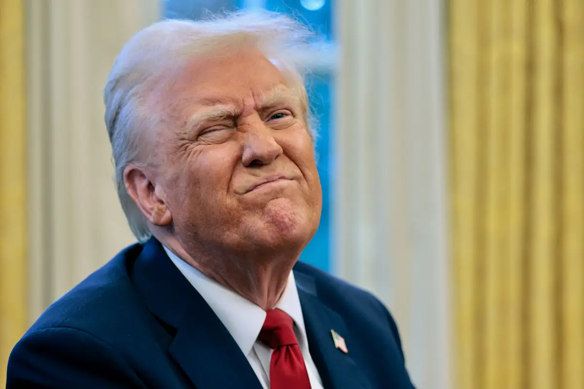 Mercado de predicciones le baja el pulgar a Trump en la disputa por aranceles
