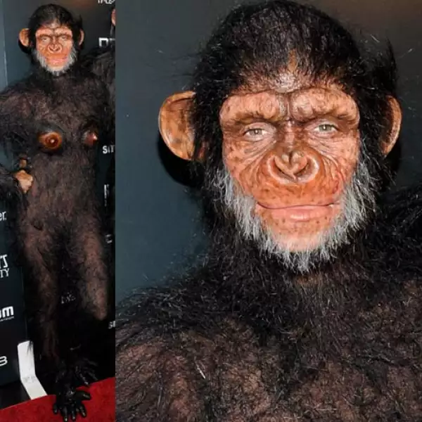 En su fiesta de Halloween de 2012 prefirió ser el eslabón perdido.