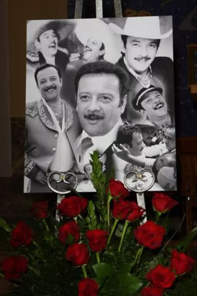 El acta de defunción del cantante e hijo del ídolo mexicano reveló la causa de su muerte.