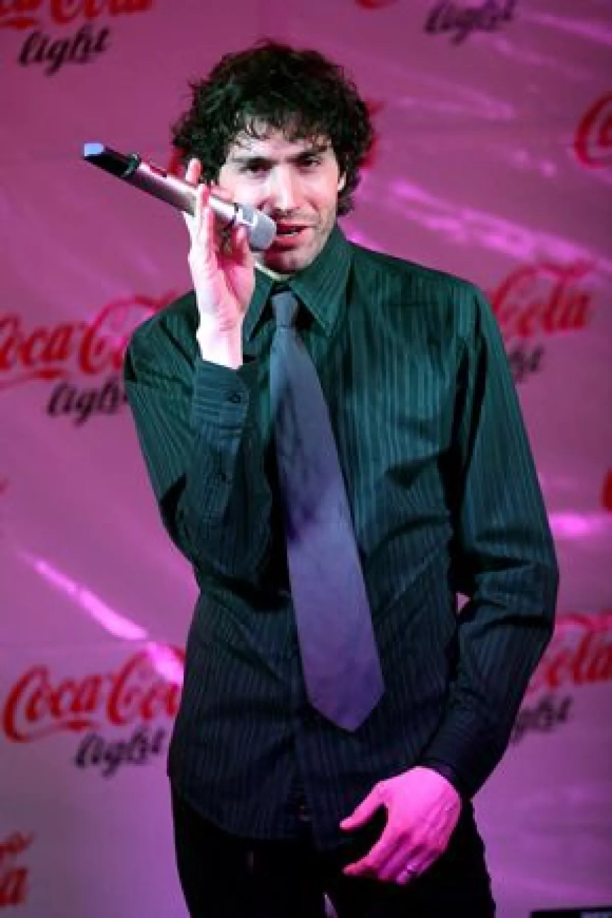 La meta de Benny como cantante es lograr la internacionalización.