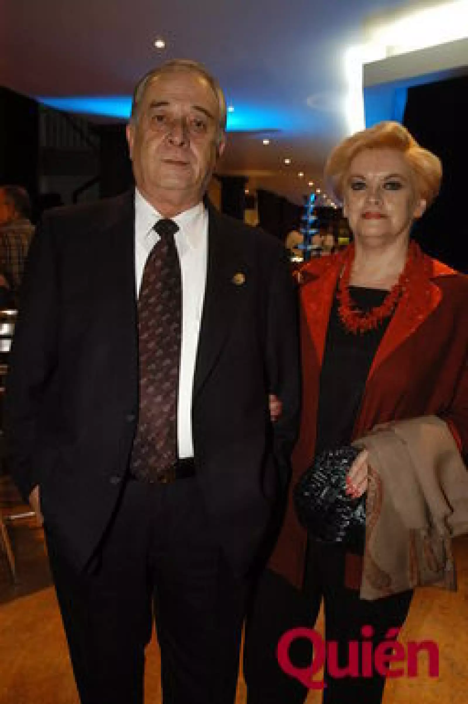 Jesus Bueno, Nelly de Bueno