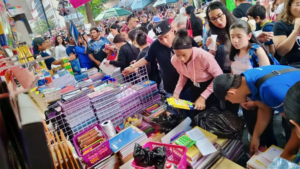 compra útiles escolares 2025