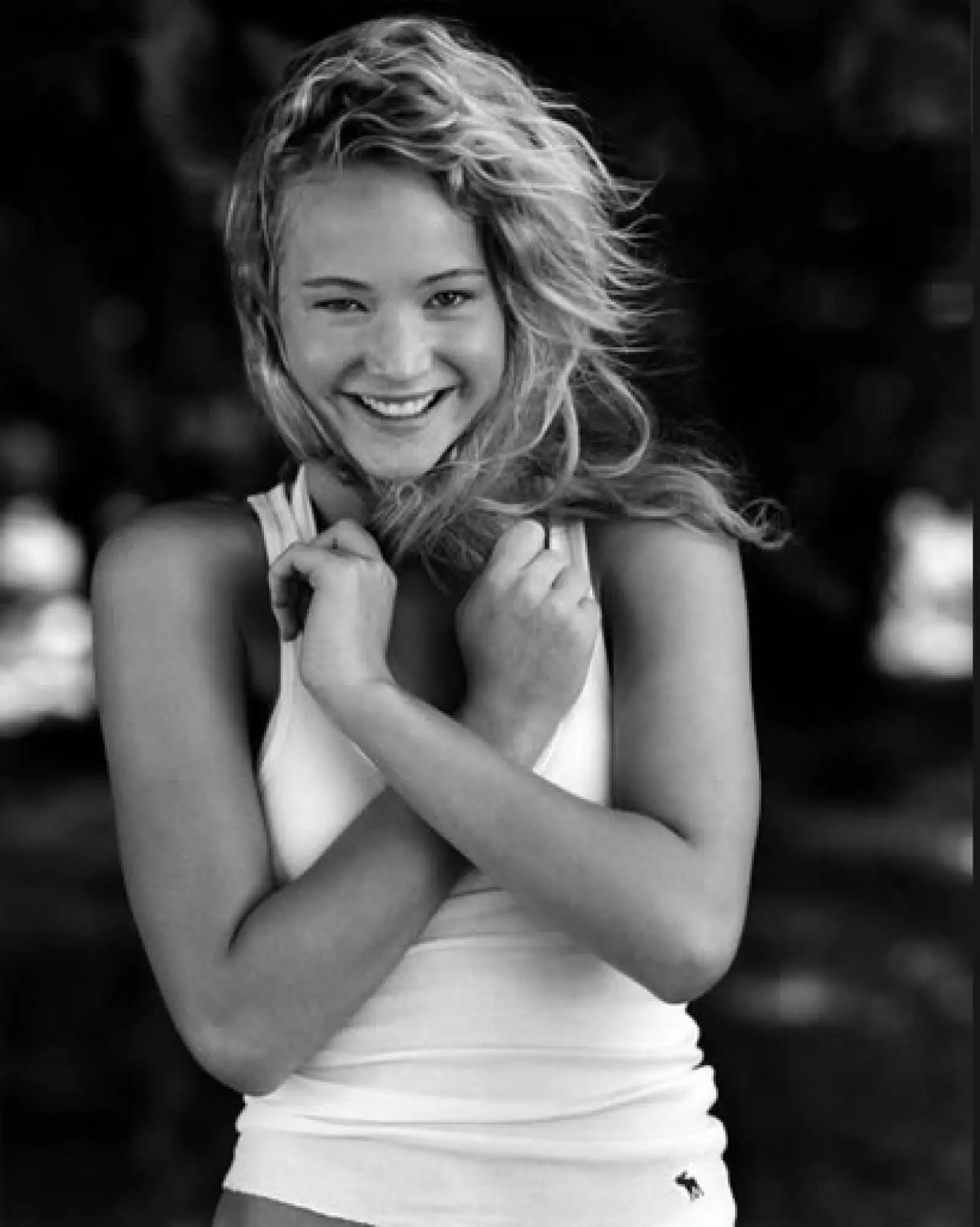 JLaw, ¿eres tú? La protagonista de "The Hunger Games" formó parte de las guapísimas modelos de la marca.
