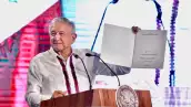 amlo-firma-pacto.jpeg