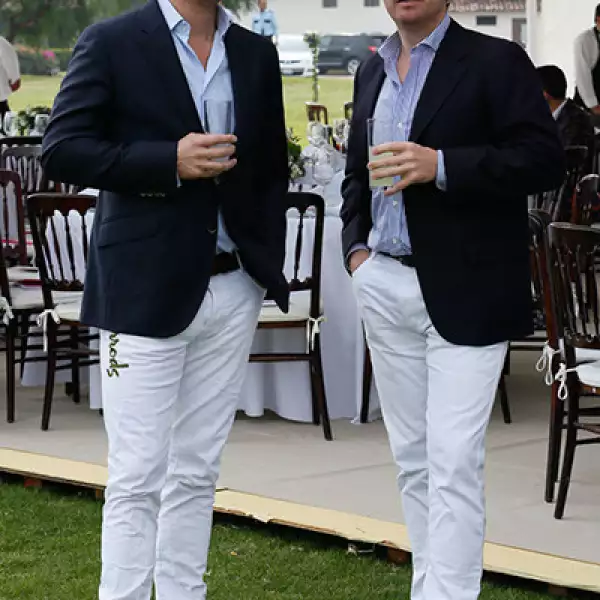 Ebe Sievwright y Nick Barry