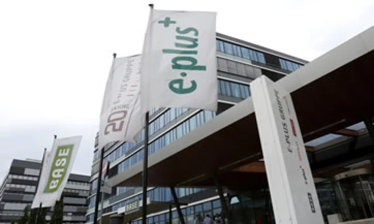 KPN acordó en julio vender su unidad alemana E-Plus a Telefónica por 8,100 millones de euros. (Foto: Reuters)