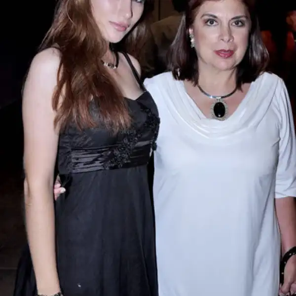 Francia Flores y Georgina Martínez Chapa