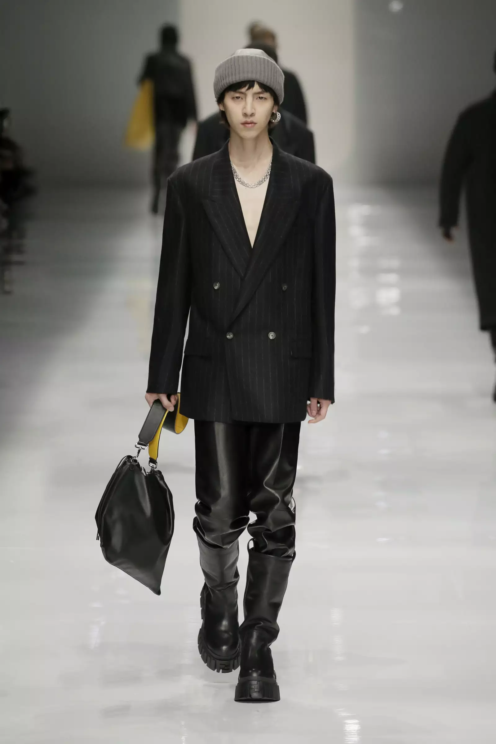 05_FENDI _MAN_FW_20_21.JPG