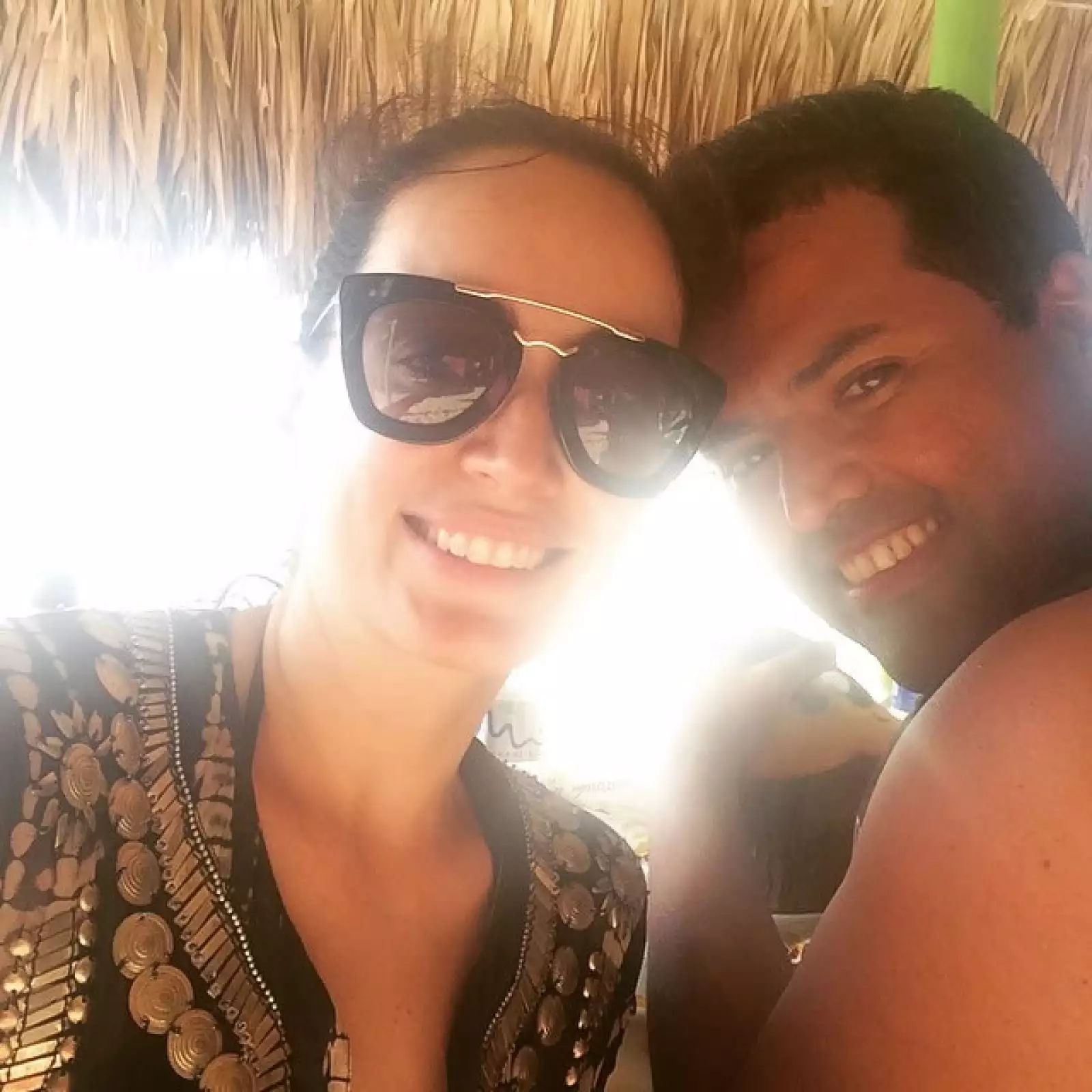 Algunas celebs suelen maquillarse incluso en la playa, no Ana, ella es más natural.