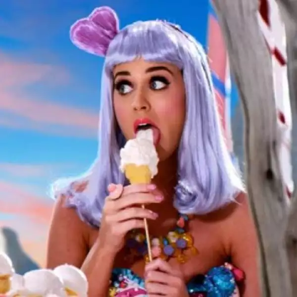 Se conserva bella, con una figura inigualable y mostrando su cuerpo sin temor.