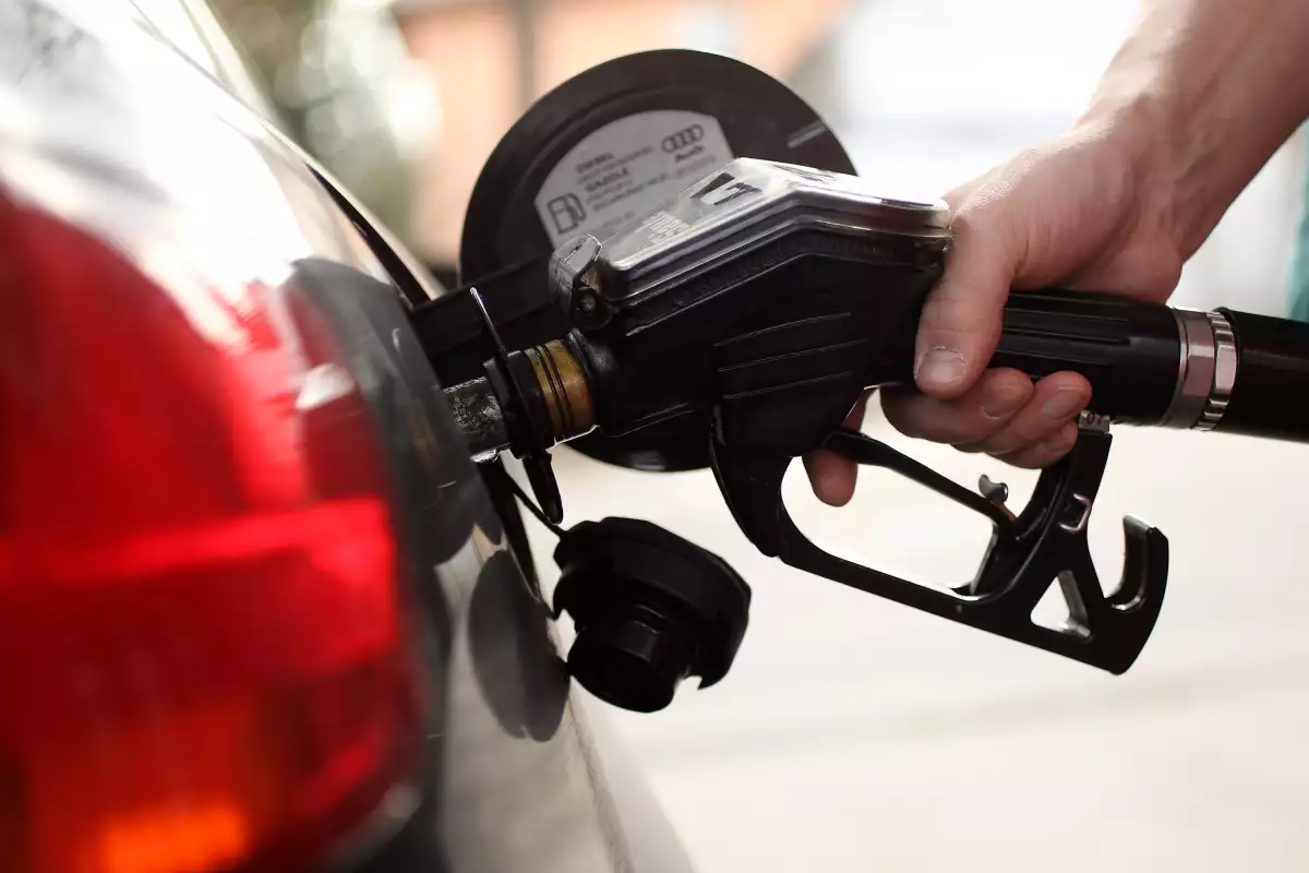 La AIE estimó que los subsidios a gasolinas subieron a 409,000 mdd en el 2010 desde los 312,000 mdd del 2009. (Foto: Thinkstock)