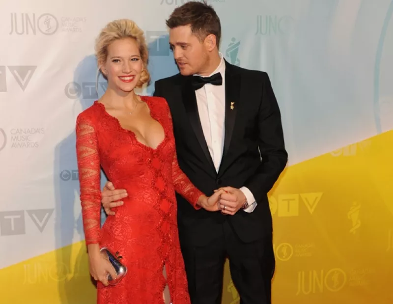 Hacemos el recuento de las parejas con distintas culturas y que vienen de diferentes lugares del mundo pero que Hollywood les sirvió de punto de encuentro para enamorarse.