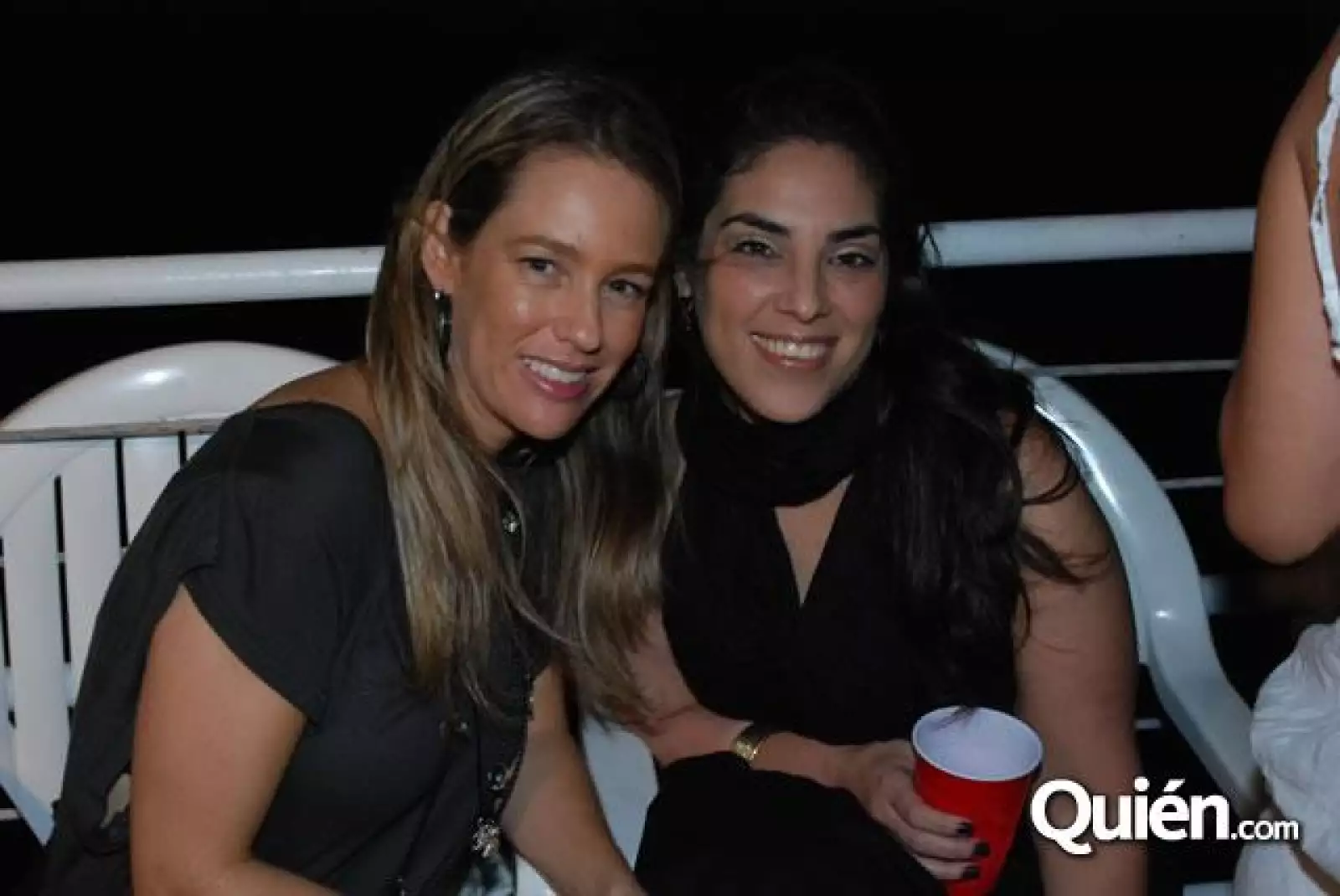 Fiesta en yate de Marcos Constandse