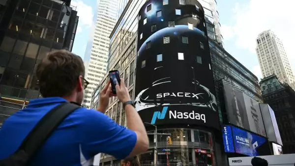 La salida de SpaceX a bolsa empuja a Wall Street a cerrar en positivo; la empresa de Musk debuta con alza de 19%