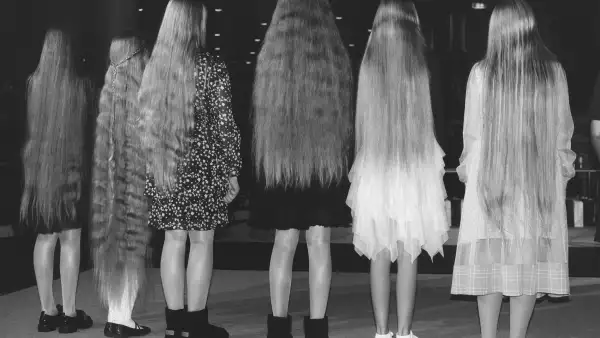 chloe pelo mas largo mundo Konkursas Francesca Allen